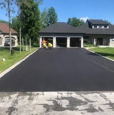 Best Gravel Driveway Installation  in Dundee, FL